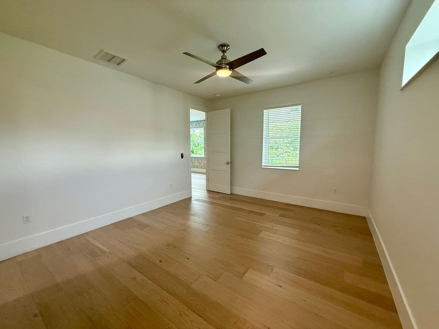 3319 S Osprey Avenue 31 of 37