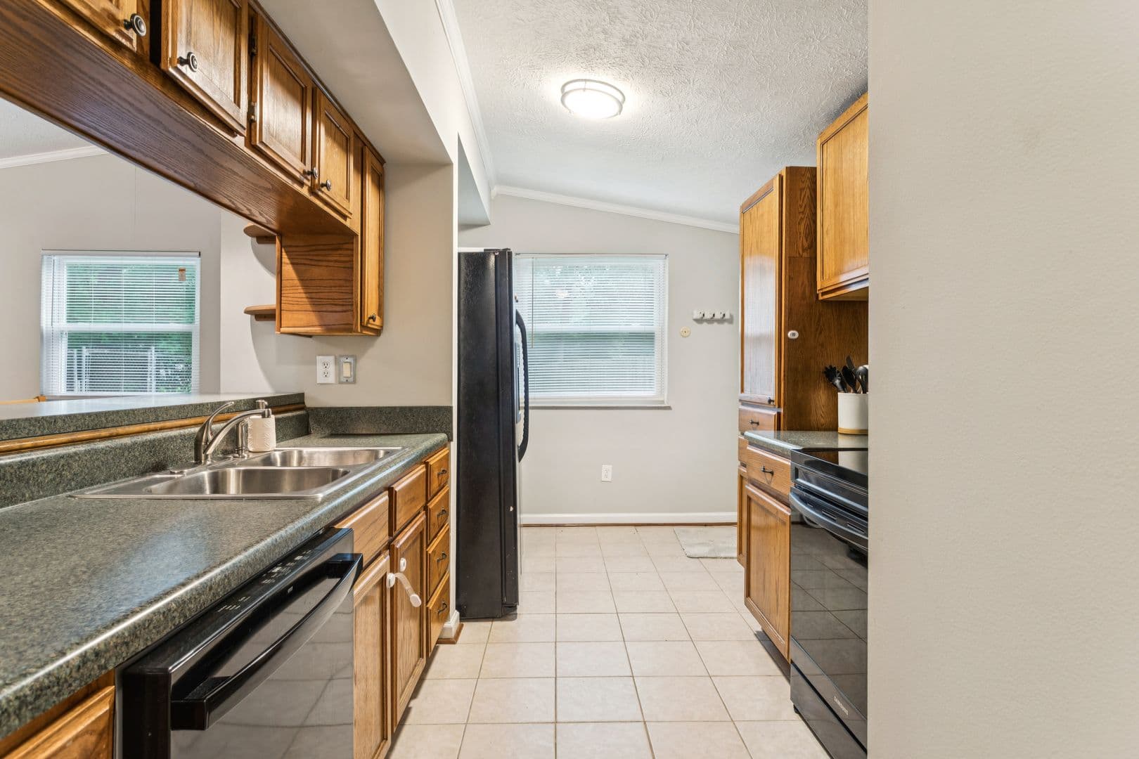501 Ashwood Drive 21 of 52