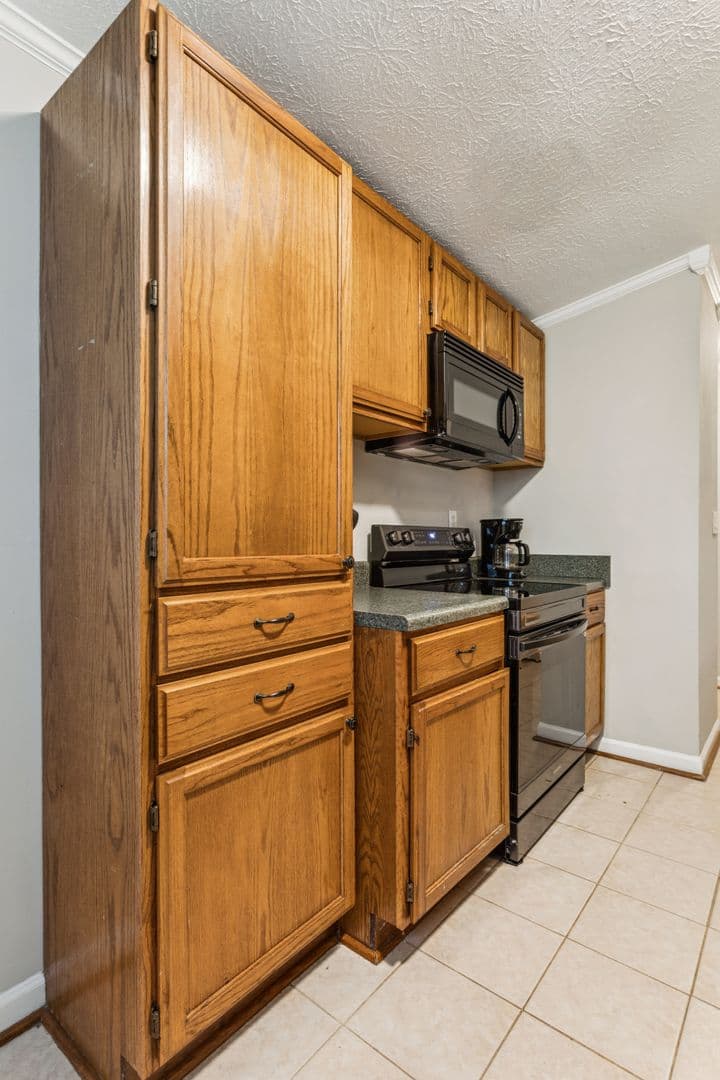 501 Ashwood Drive 24 of 52
