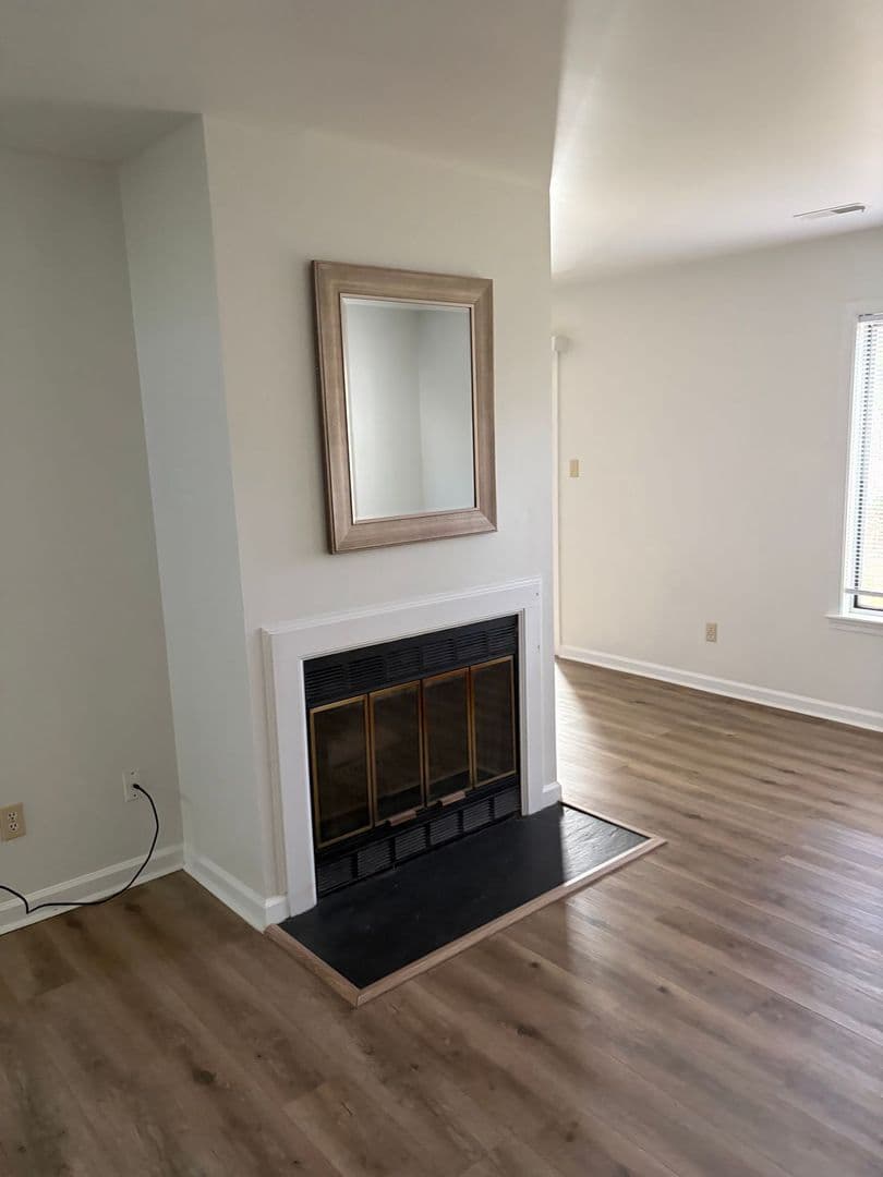 124 Governor Berkeley Rd. 3 of 10