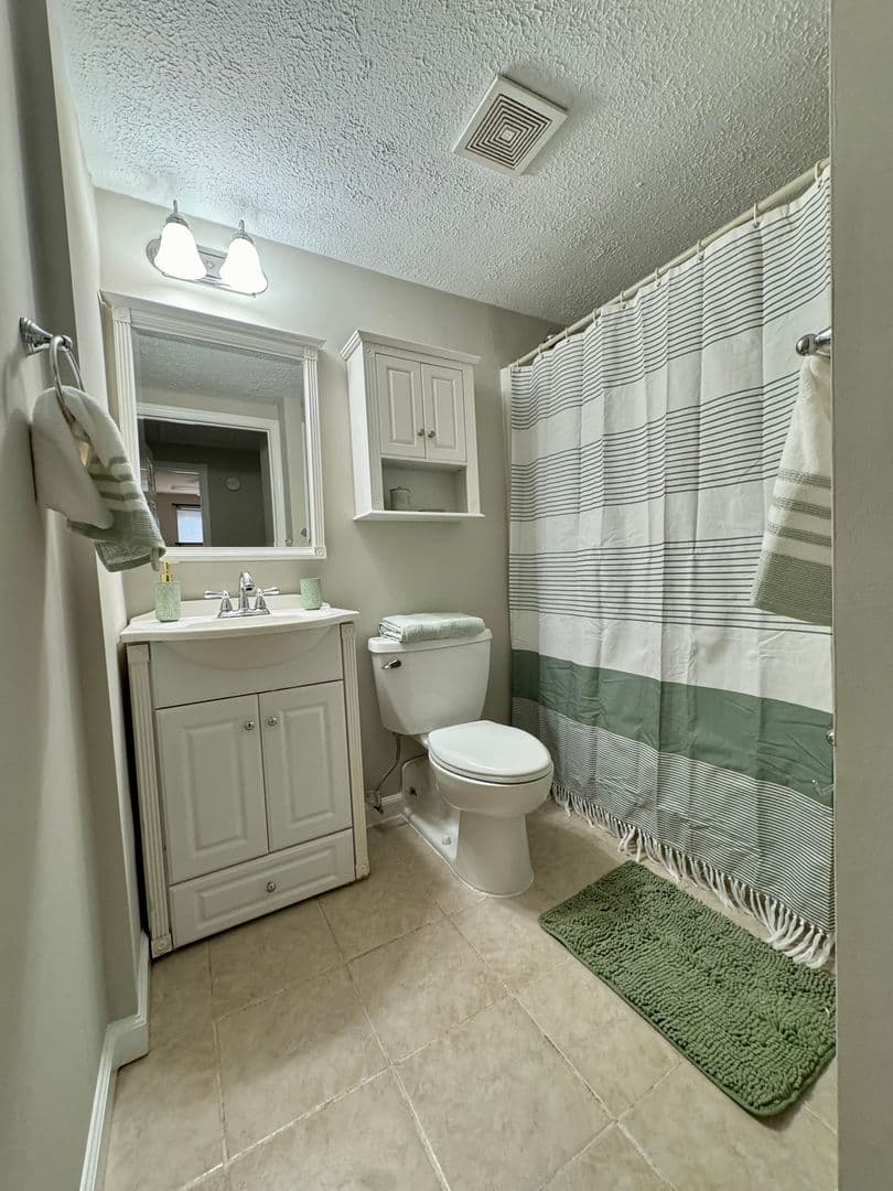 501 Ashwood Drive 11 of 52