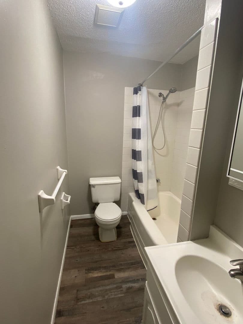 Gervais Lake Apartments 6 of 6