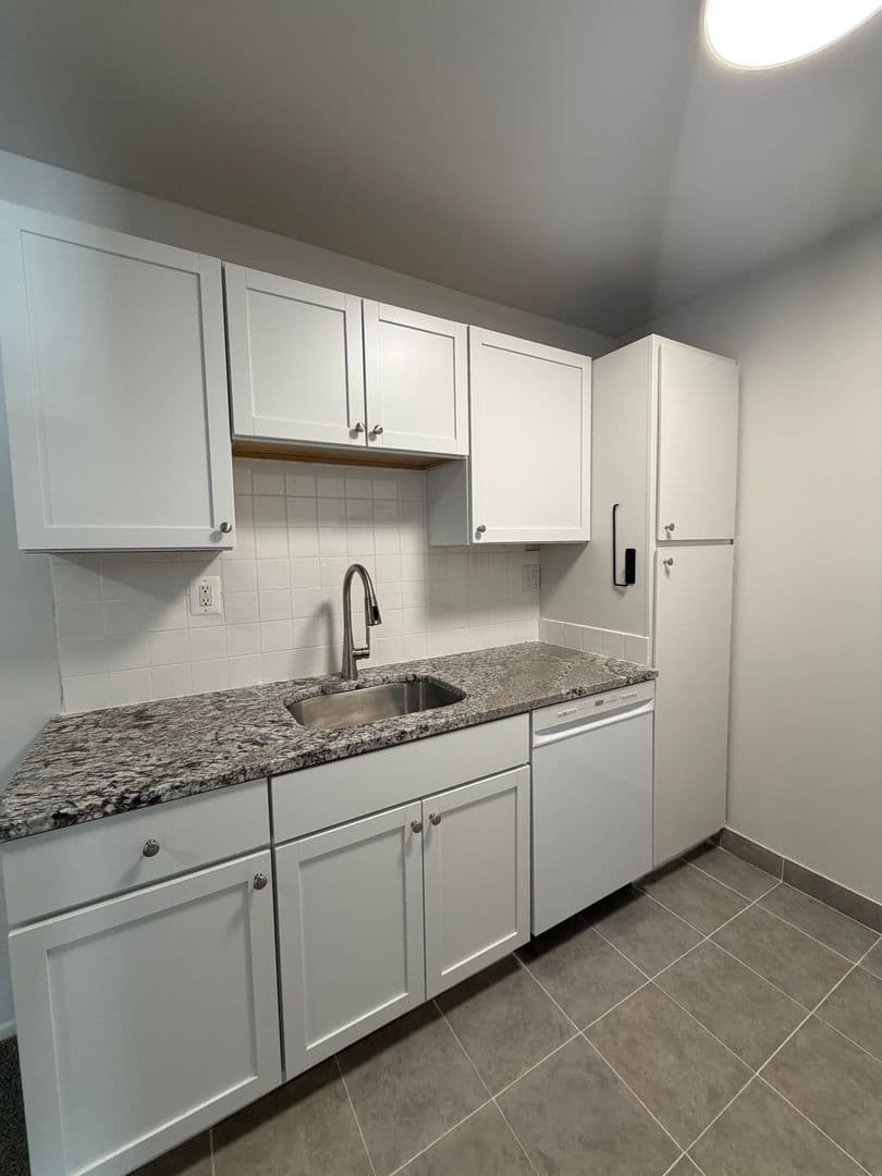 Princeton Square Apartments 4 of 14