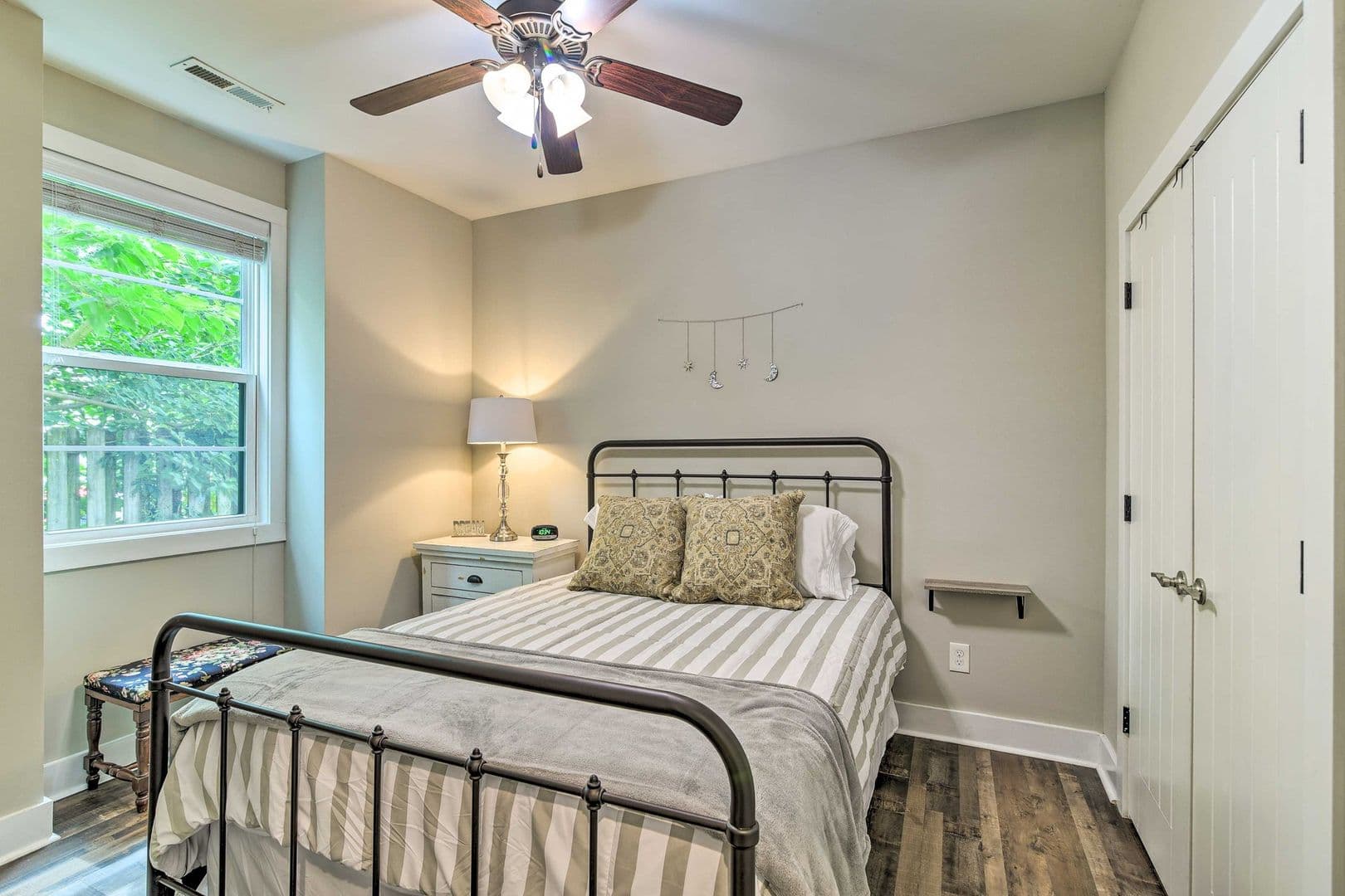 1117 GREENWOOD ALLEY 16 of 18