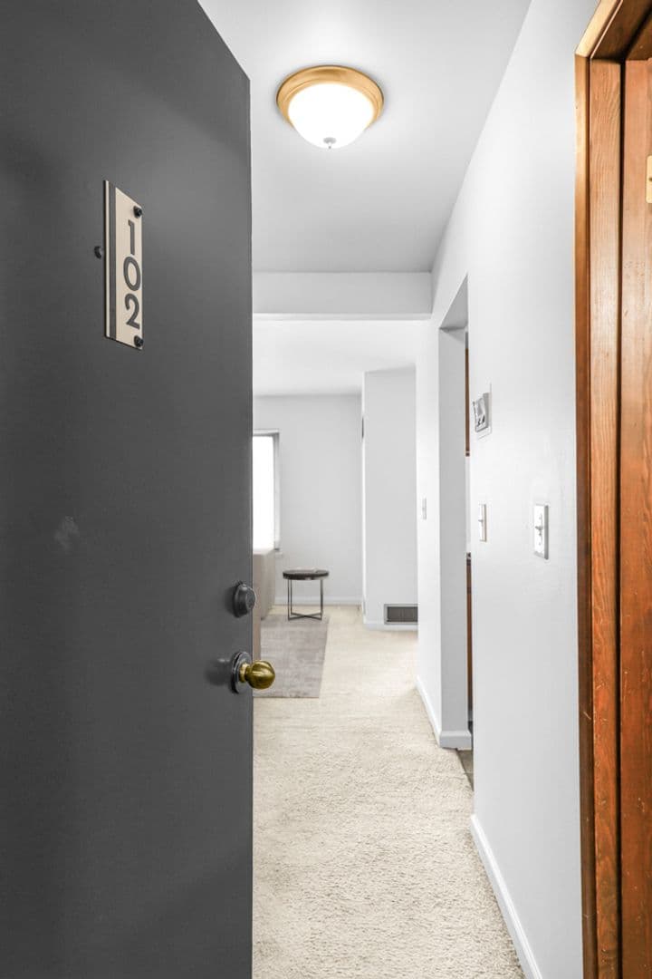 Olympic View Apartments 10 of 13
