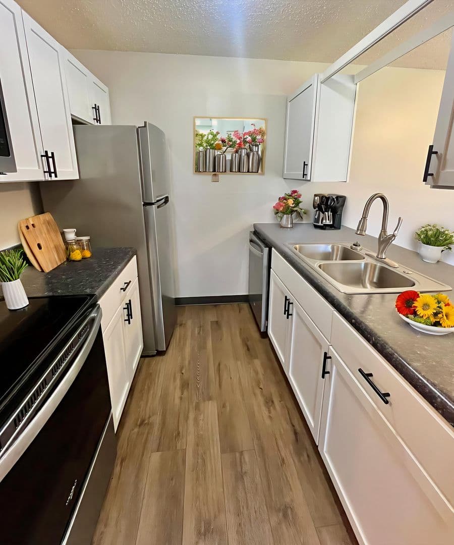 Bridlewood Apartments 1 of 11
