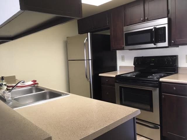 Desert Springs Apartments 4 of 63