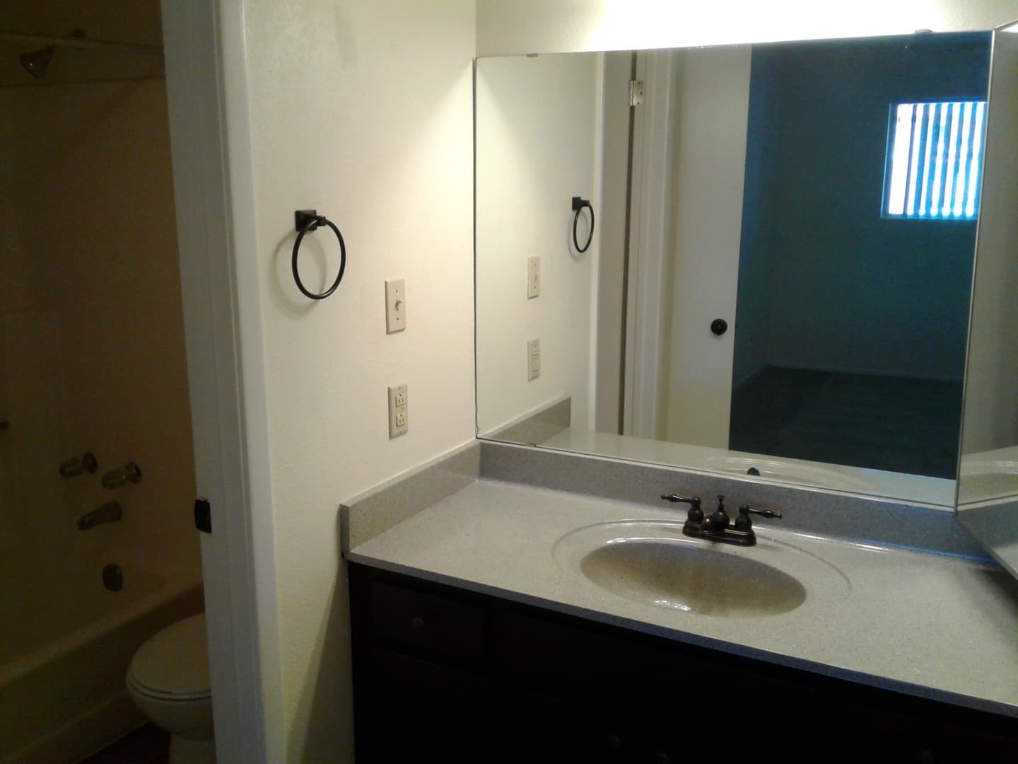 Desert Springs Apartments 5 of 47