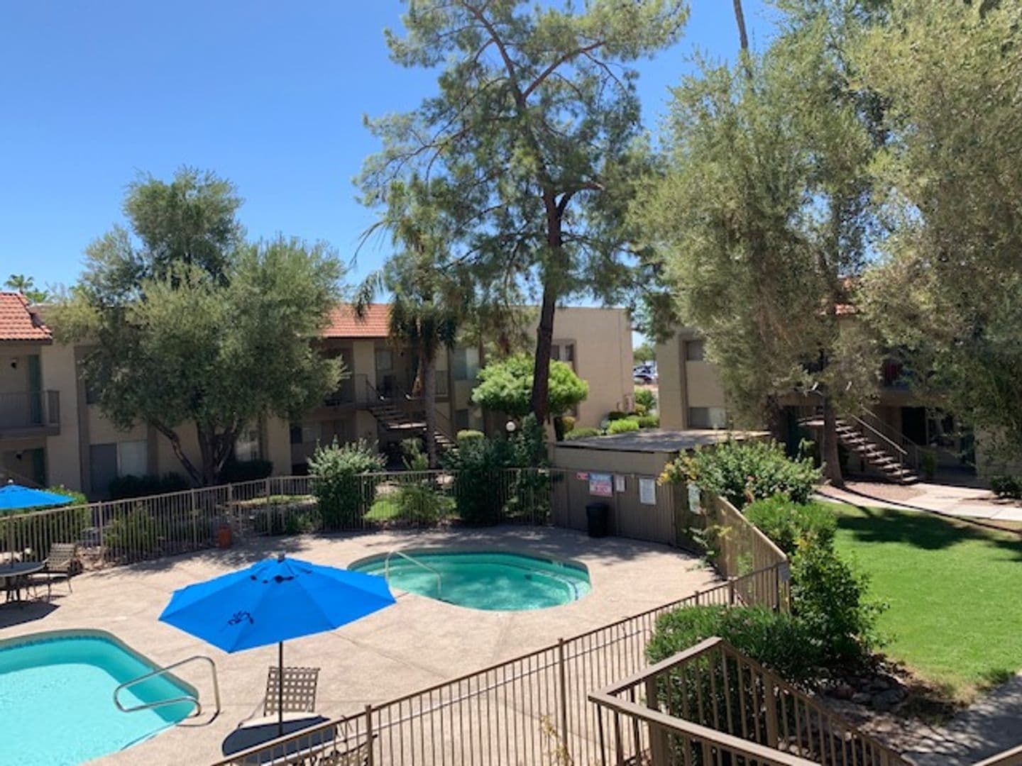 Desert Springs Apartments 4 of 44
