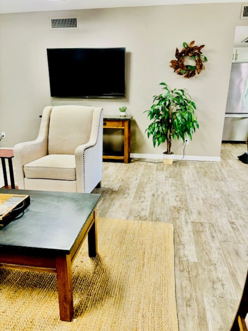 Desert Springs Apartments 40 of 52