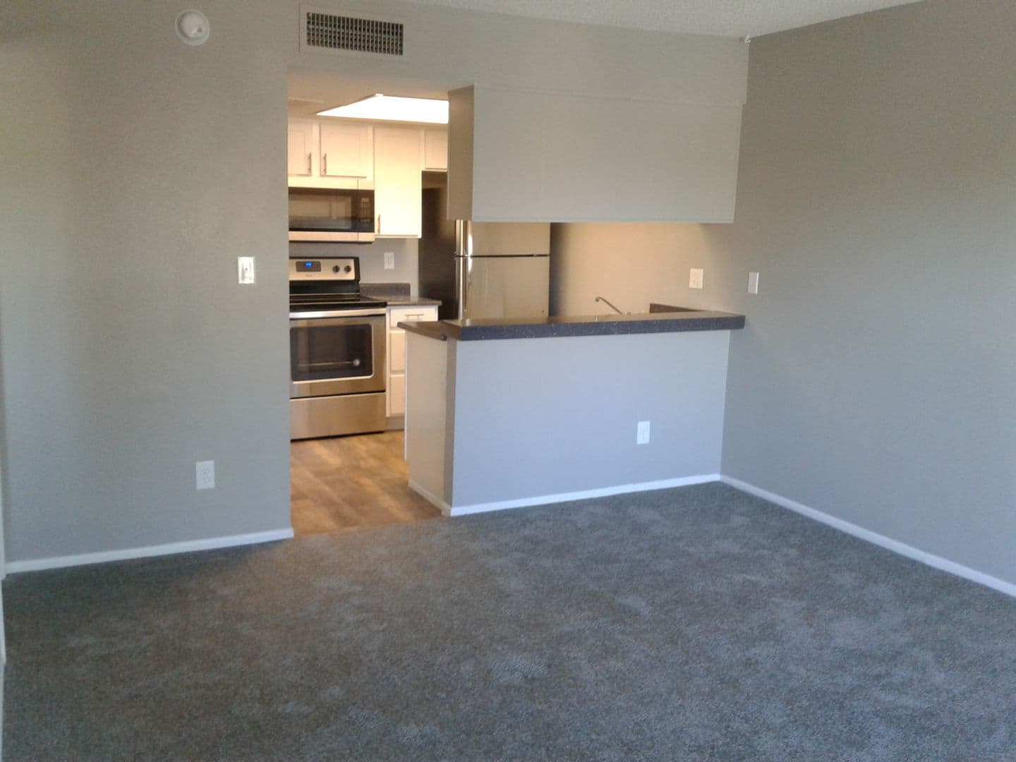 Desert Springs Apartments 4 of 29