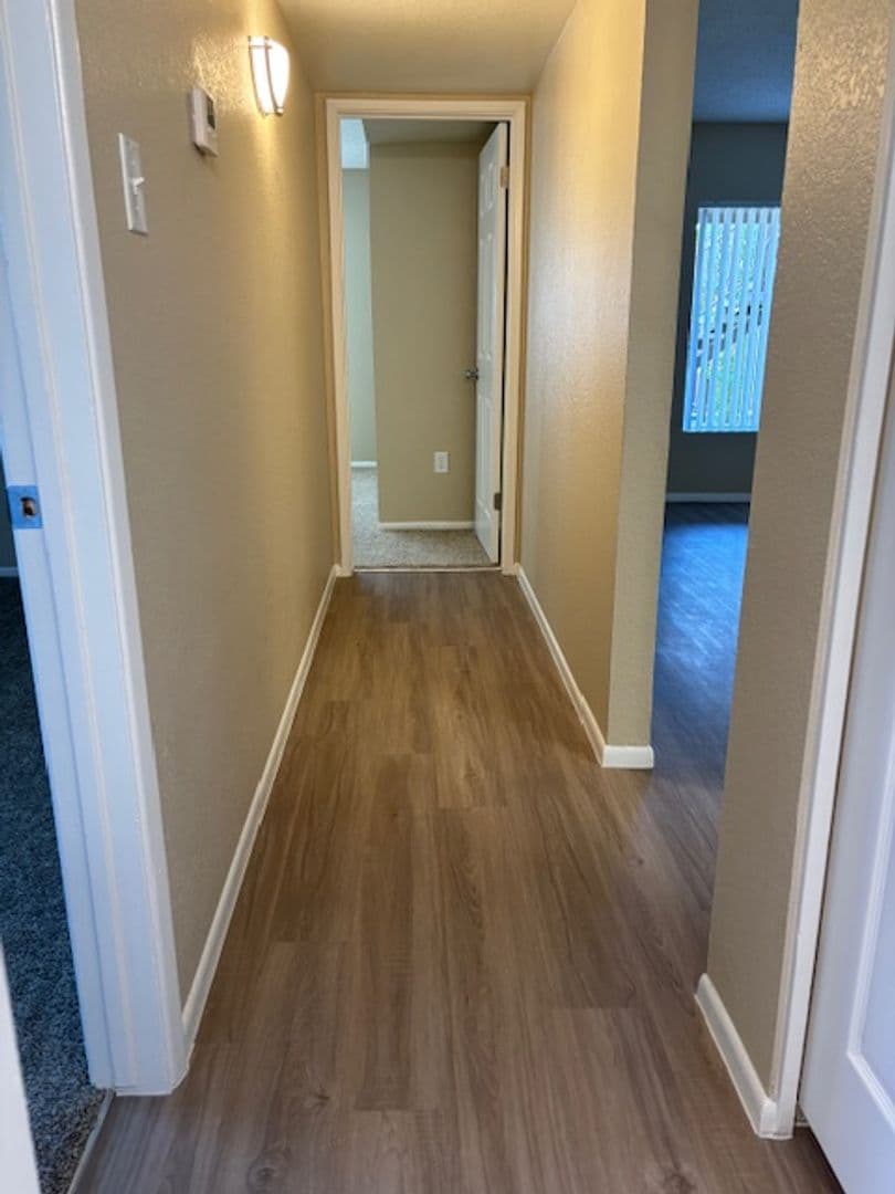 Desert Springs Apartments 21 of 37