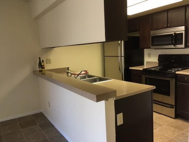 Desert Springs Apartments 8 of 63