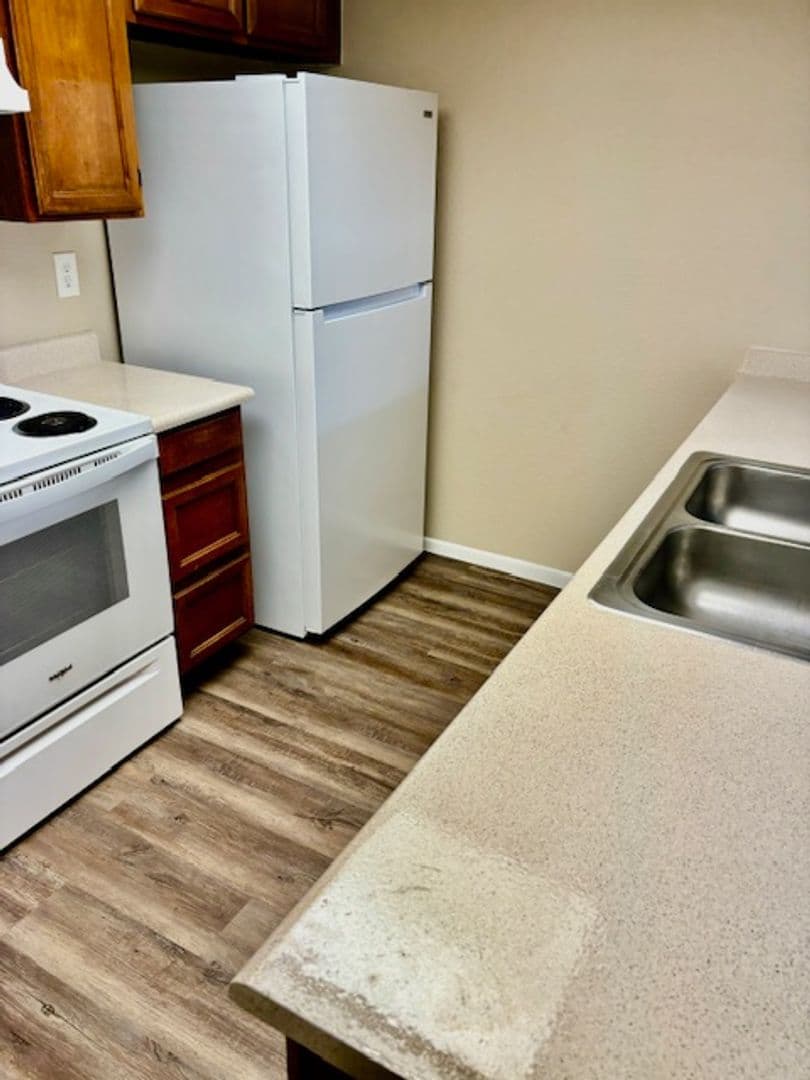 Desert Springs Apartments 7 of 25