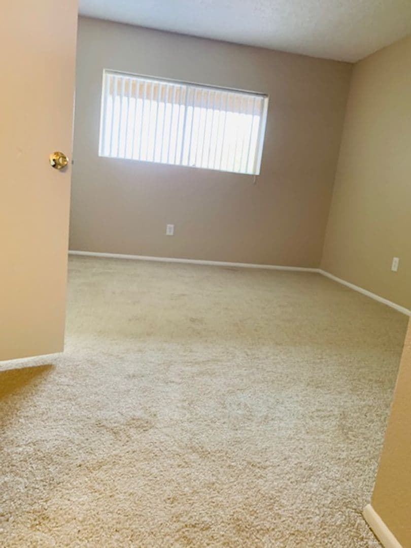 Desert Springs Apartments 24 of 43