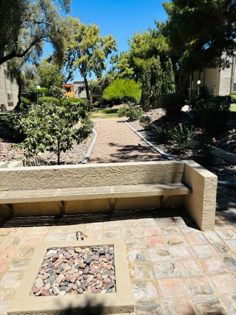 Desert Springs Apartments 42 of 51