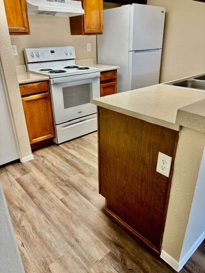 Desert Springs Apartments 25 of 47