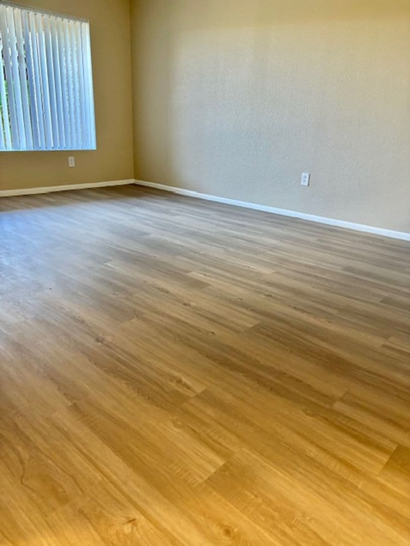 Desert Springs Apartments 24 of 37