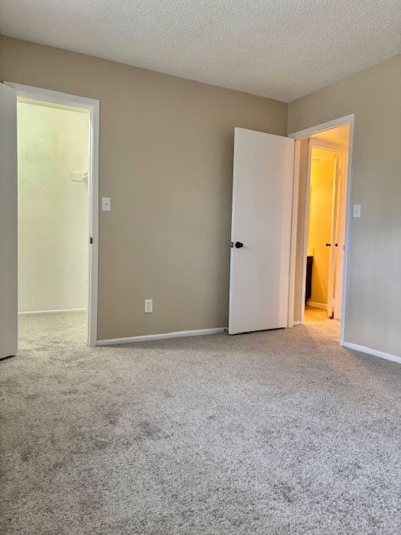 Desert Springs Apartments 23 of 64