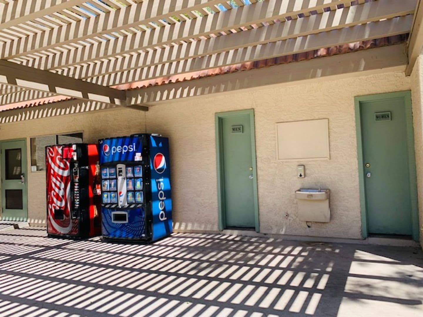 Desert Springs Apartments 7 of 43