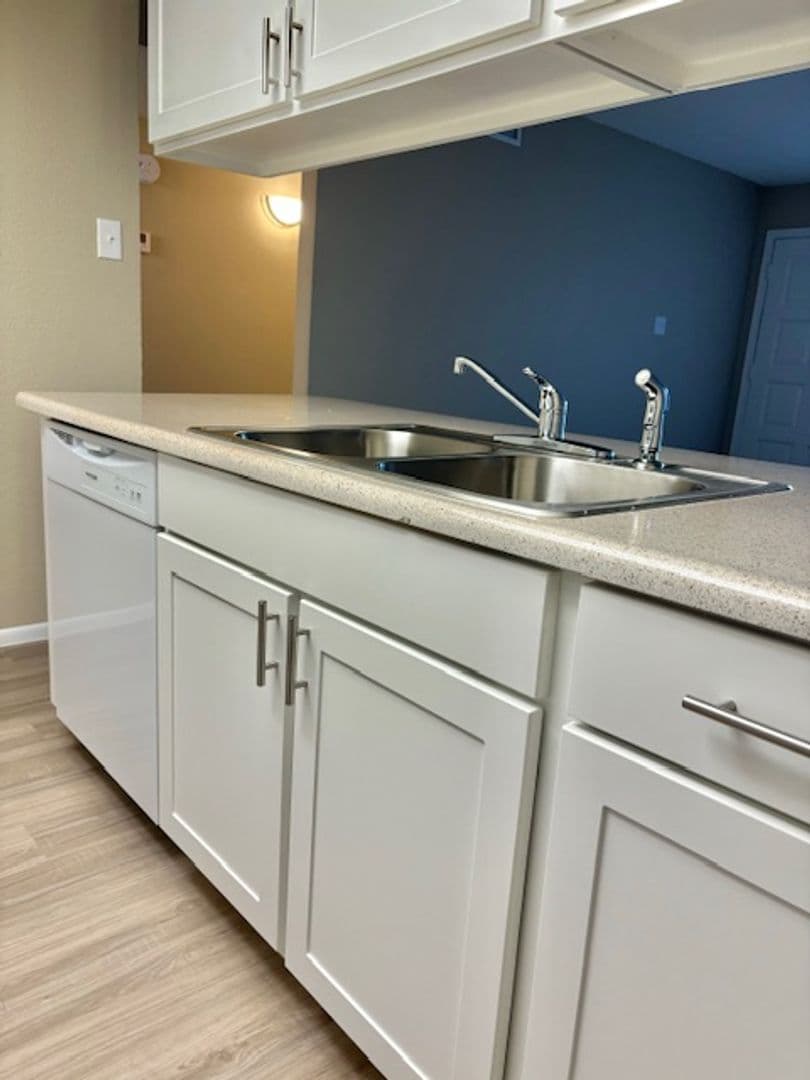 Desert Springs Apartments 27 of 37