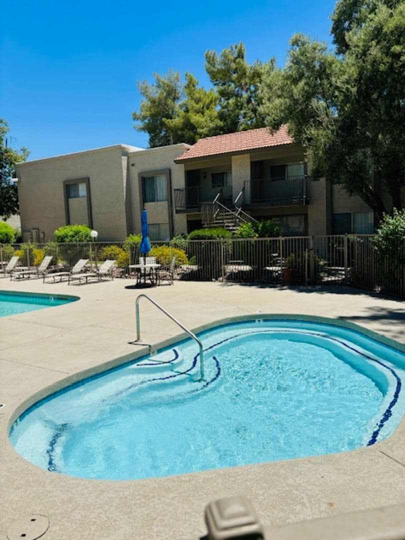 Desert Springs Apartments 43 of 44