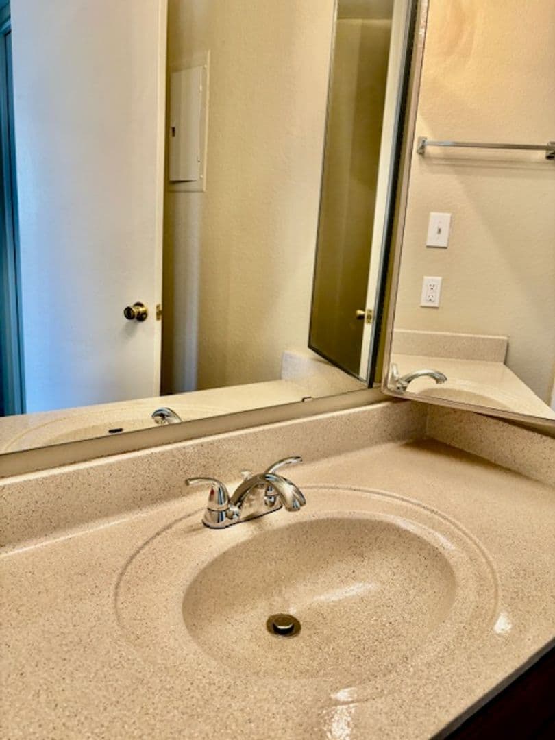Desert Springs Apartments 40 of 43