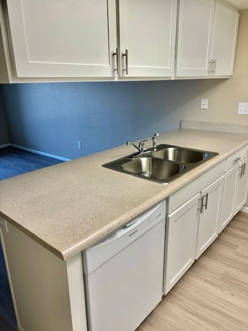 Desert Springs Apartments 18 of 37