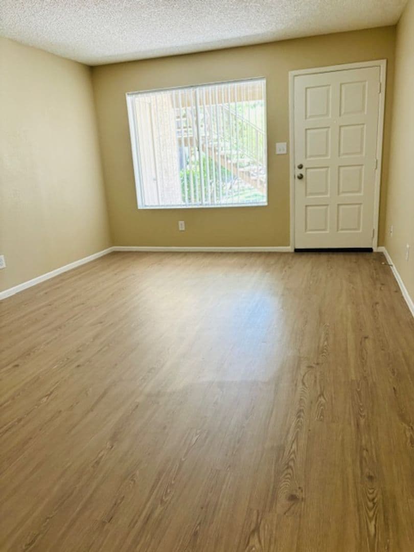 Desert Springs Apartments 34 of 45