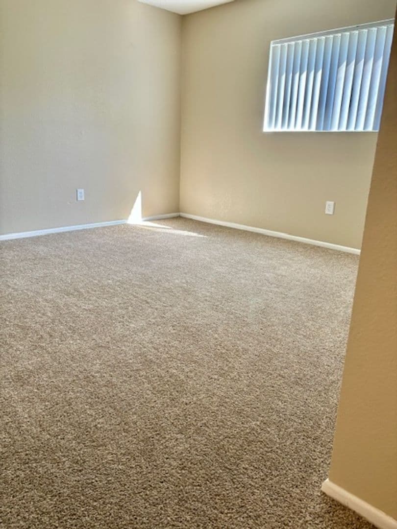 Desert Springs Apartments 23 of 37