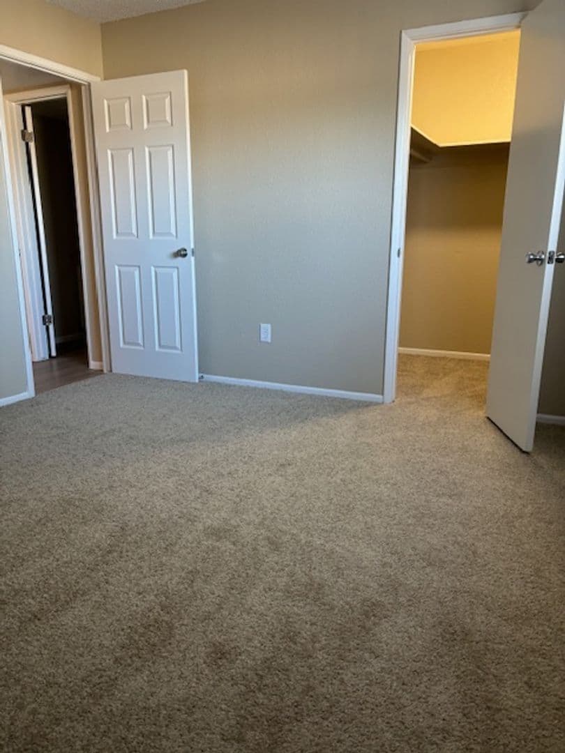 Desert Springs Apartments 33 of 37