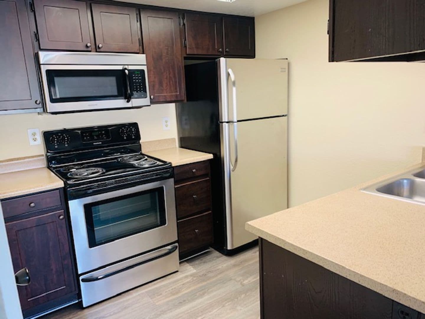 Desert Springs Apartments 1 of 47