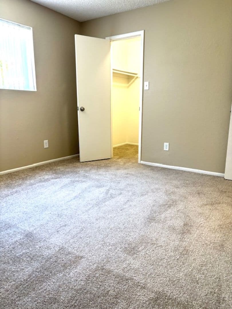 Desert Springs Apartments 29 of 63