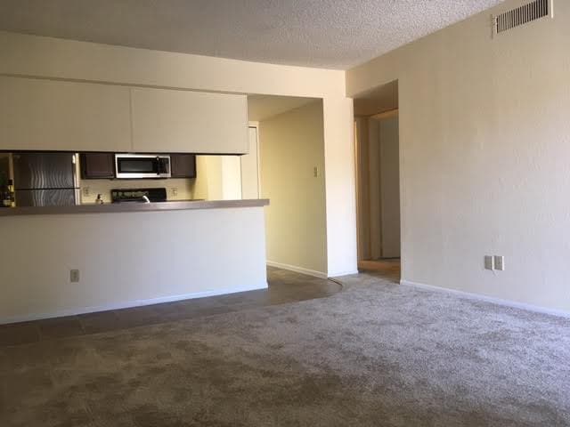 Desert Springs Apartments 9 of 63