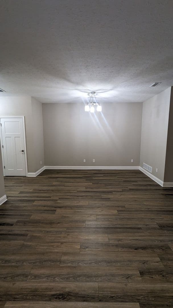 642 Treadway Blvd 7 of 9