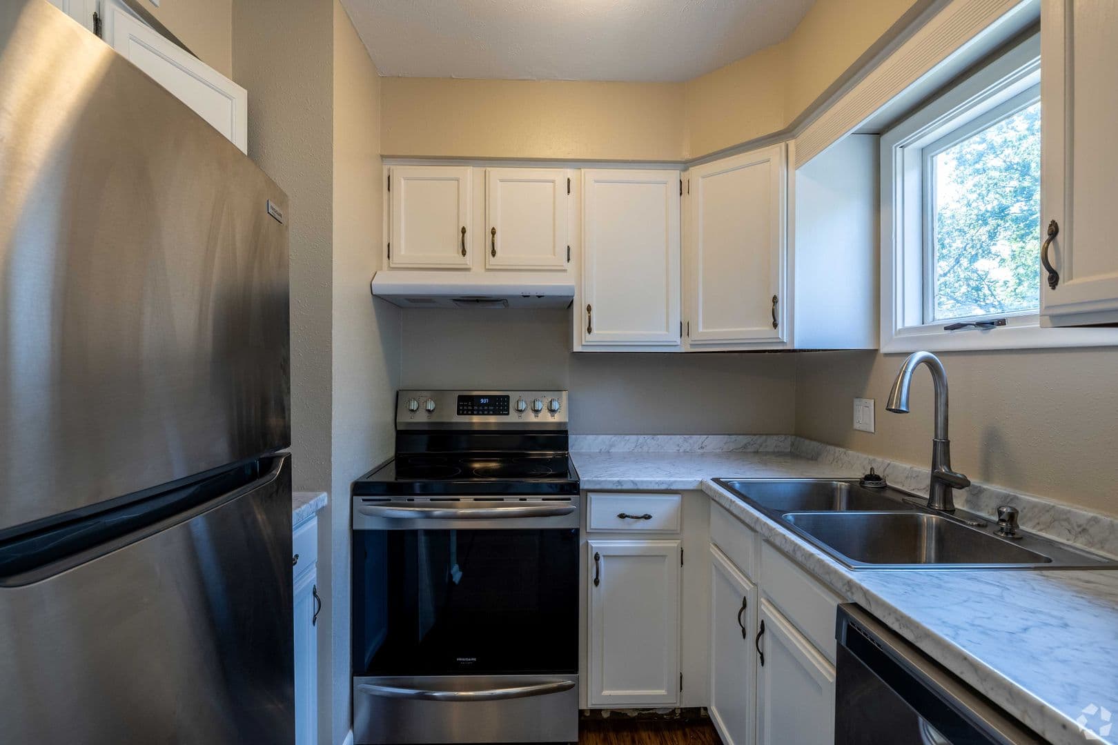 Sunset Hills Townhomes 6 of 10
