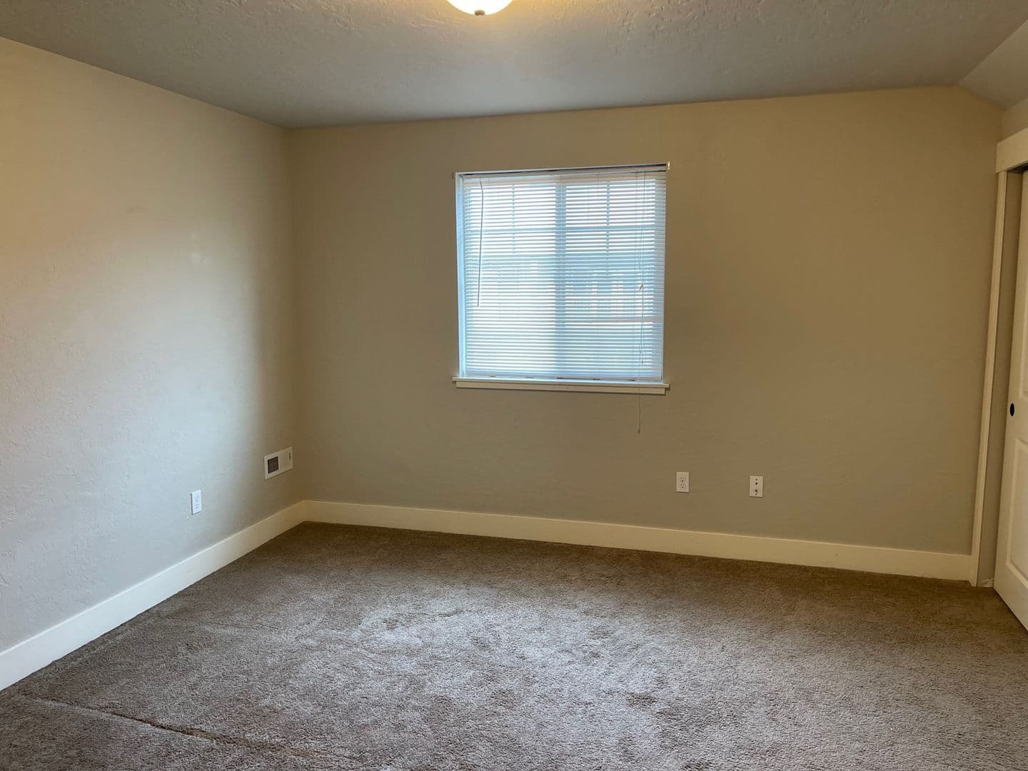 Townhomes Cheney LLC 11 of 14