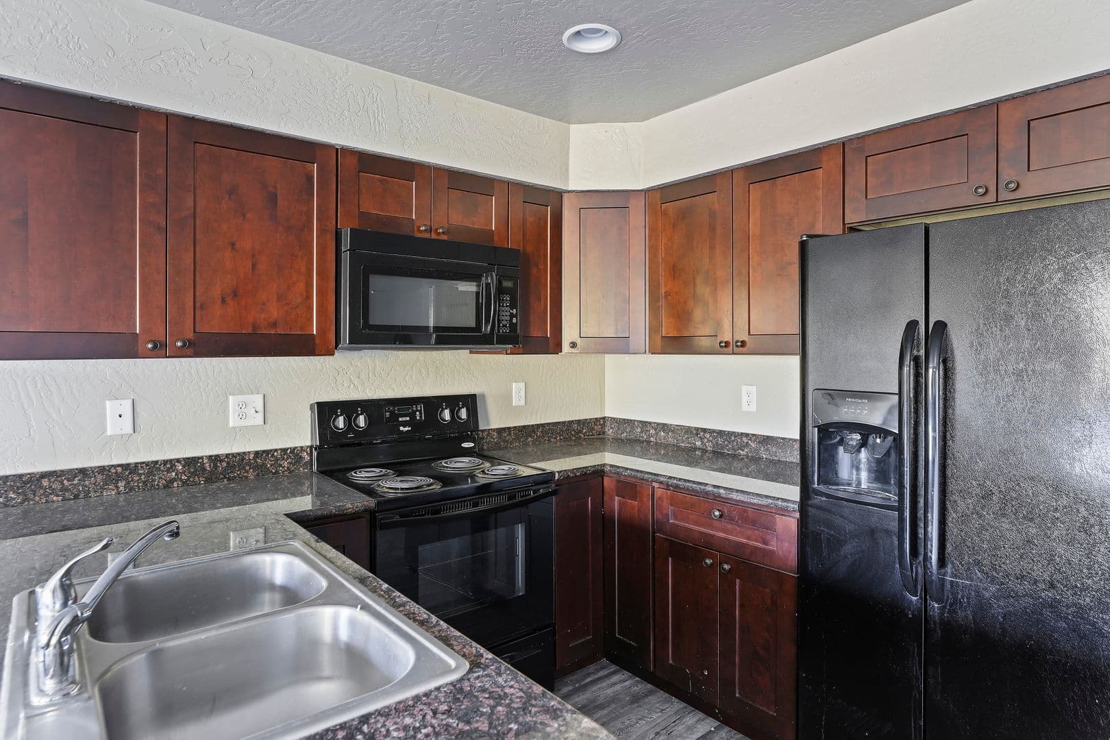 Townhomes Cheney LLC 16 of 21