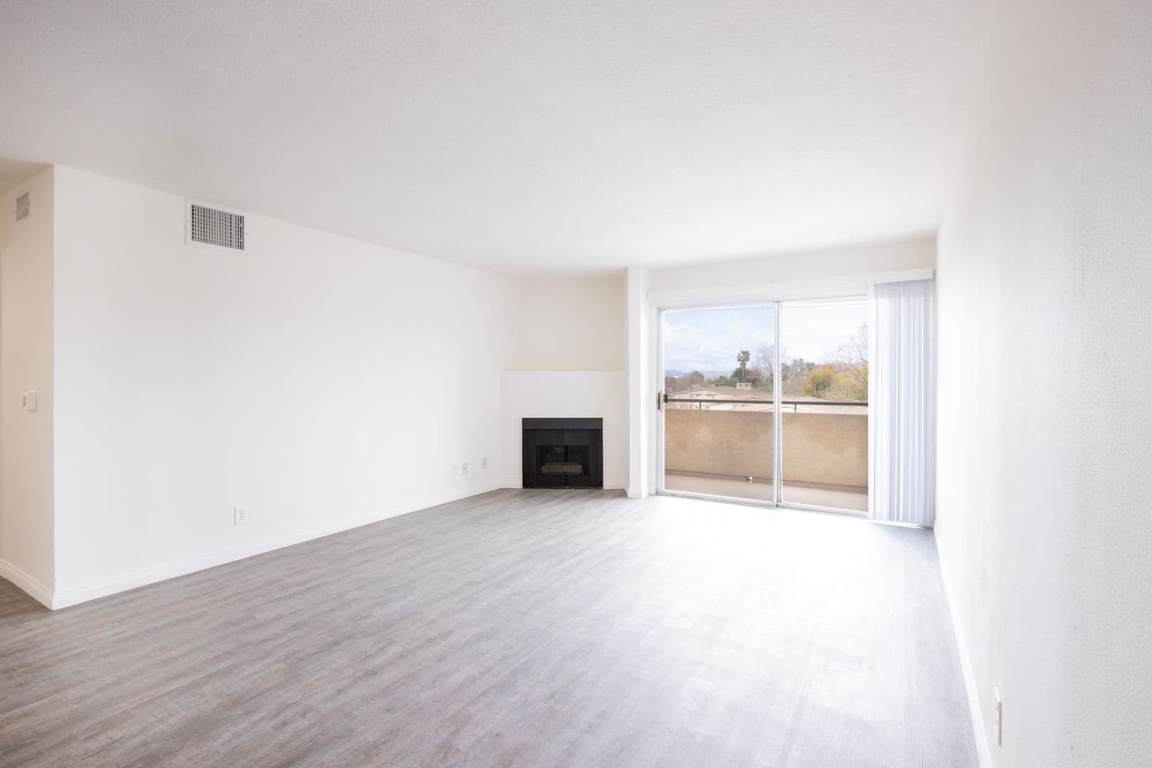 10020 Zelzah Avenue 3 of 15