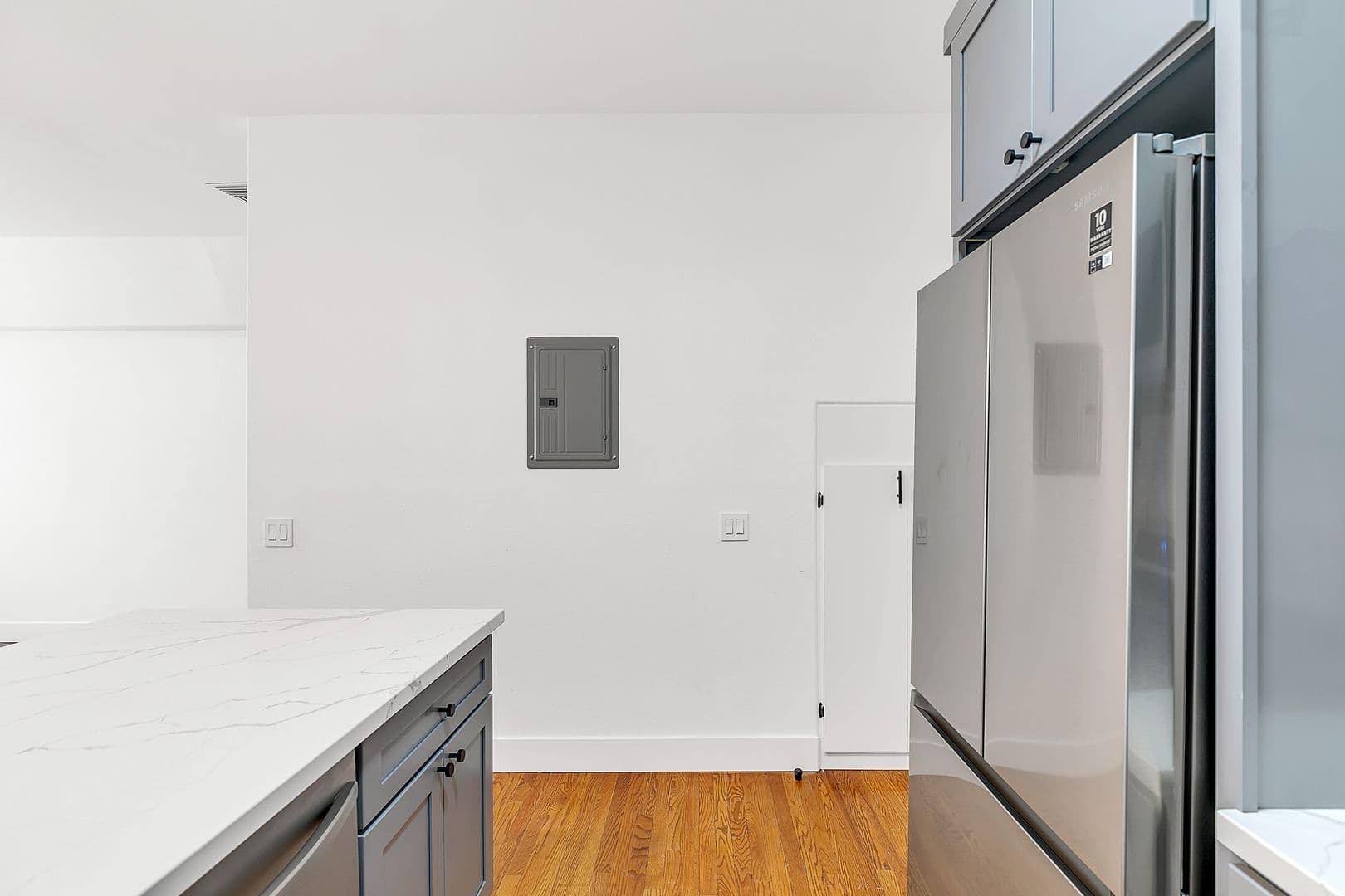 1827 Wilcox Ave 13 of 22