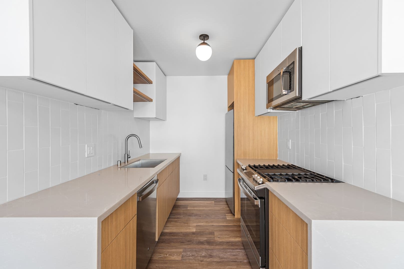 1563 Gordon Street 11 of 17