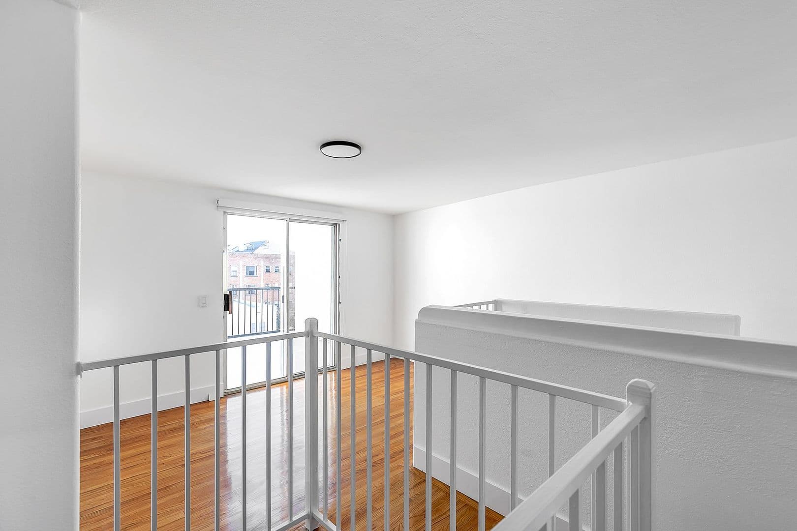 1827 Wilcox Ave 9 of 22