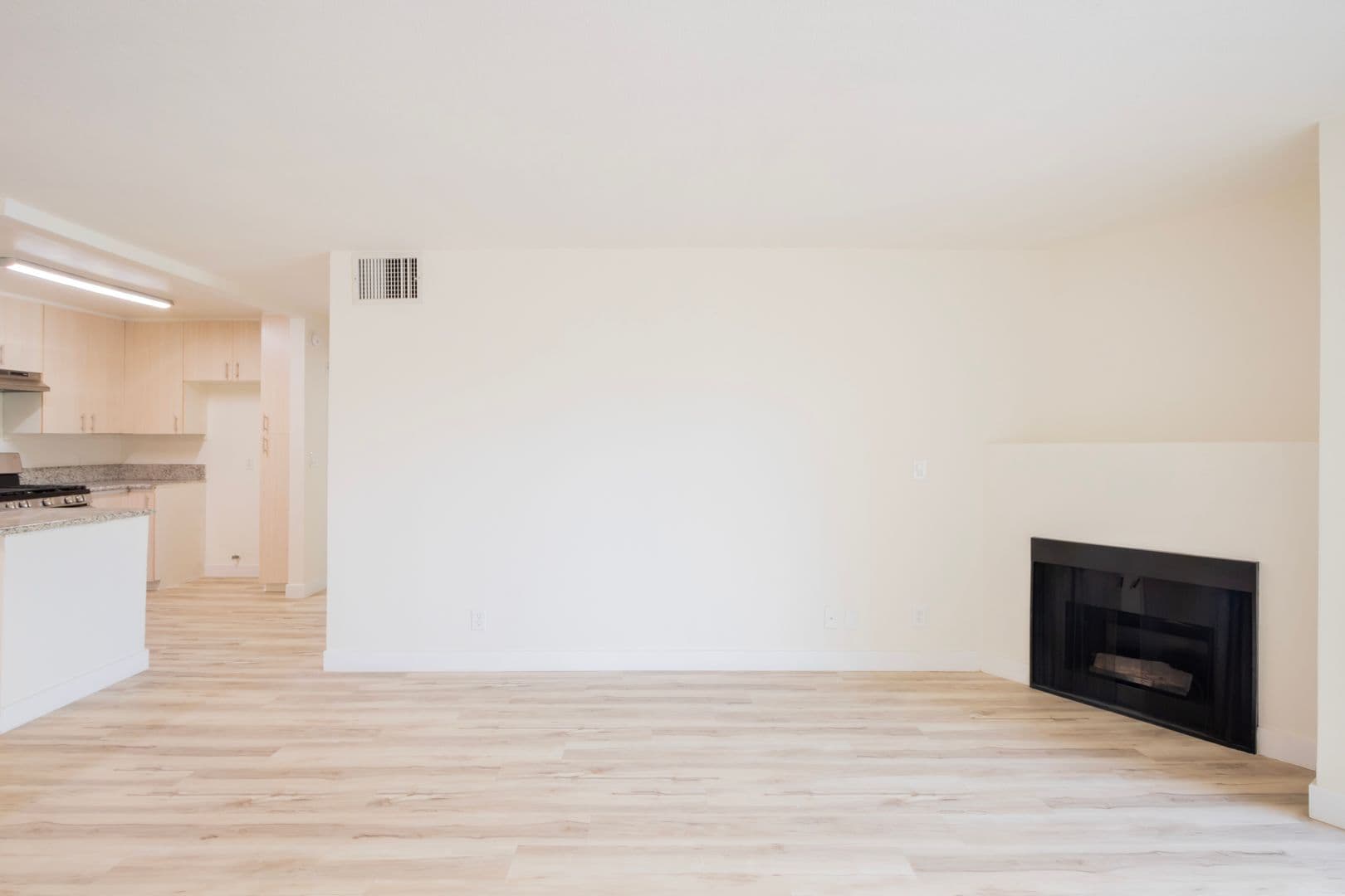 10020 Zelzah Avenue 4 of 13