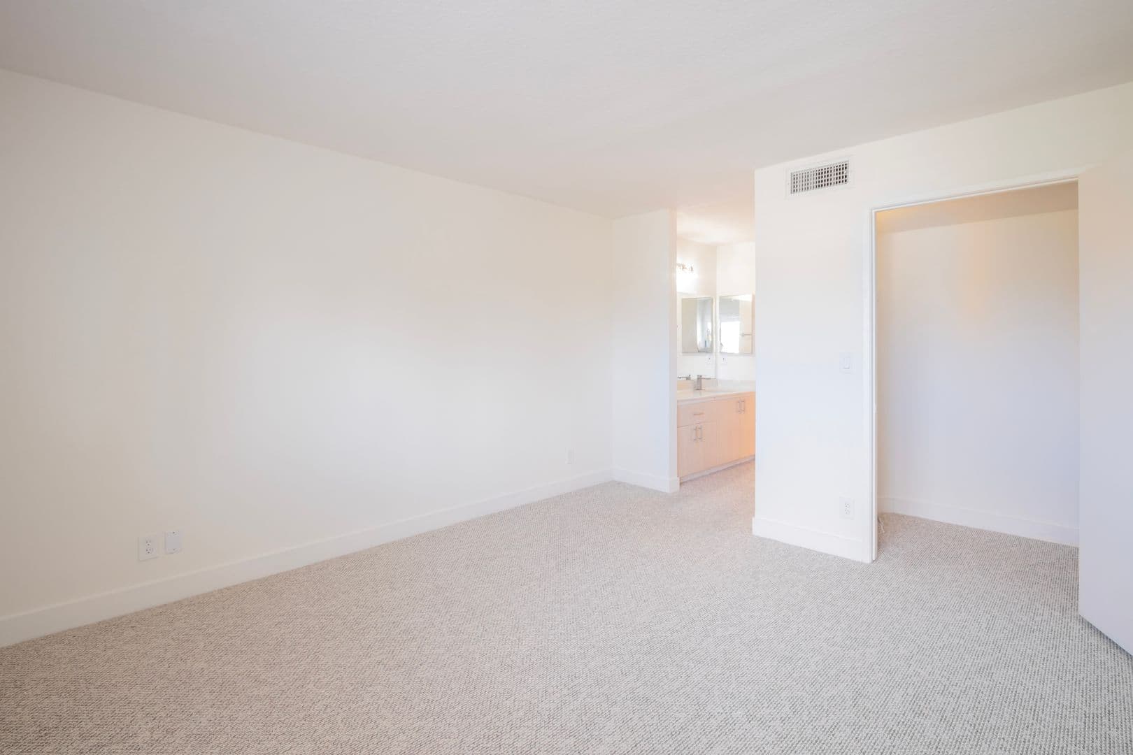 10020 Zelzah Avenue 15 of 18