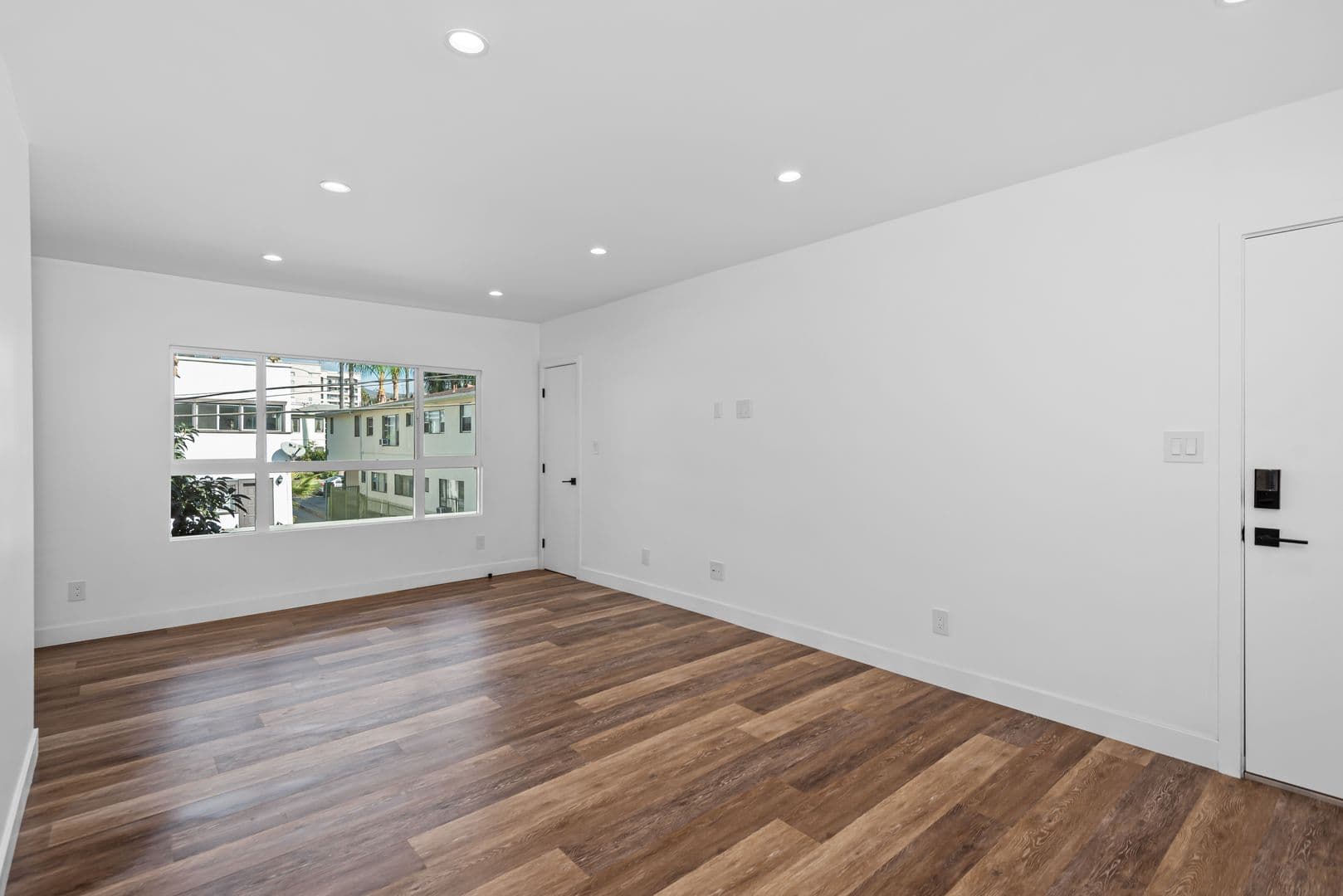1563 Gordon Street 14 of 17