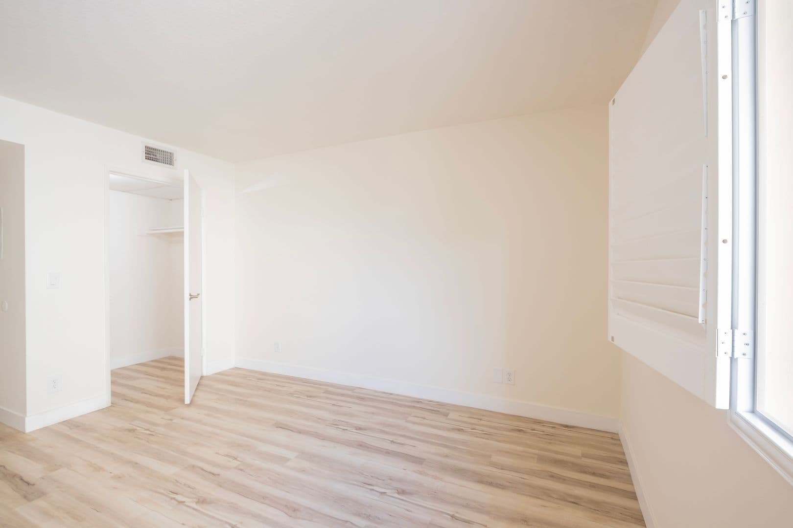 10020 Zelzah Avenue 13 of 15