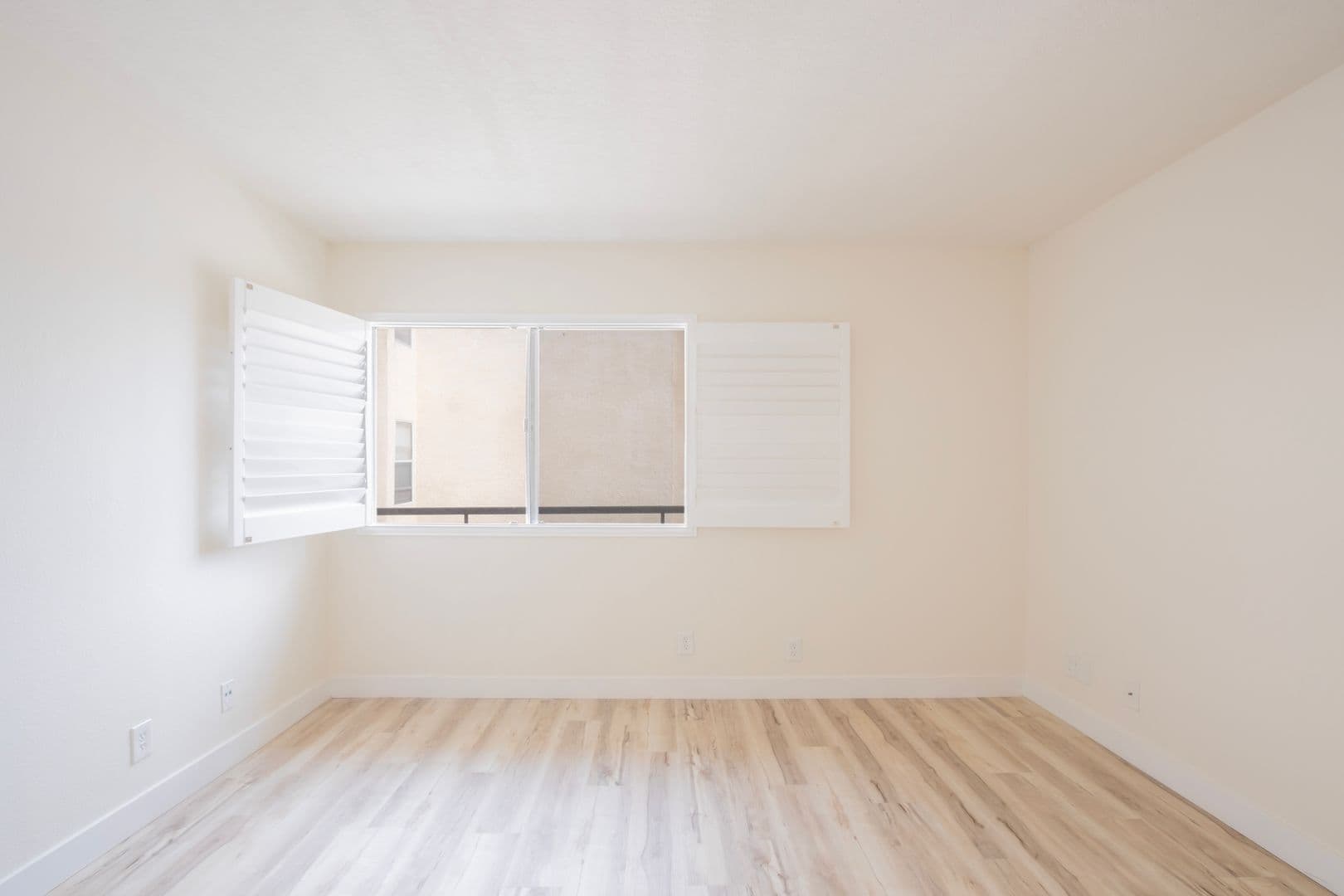 10020 Zelzah Avenue 5 of 15