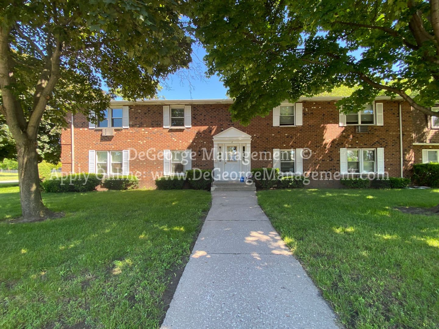 Georgetown Manor Apartments 4 of 24