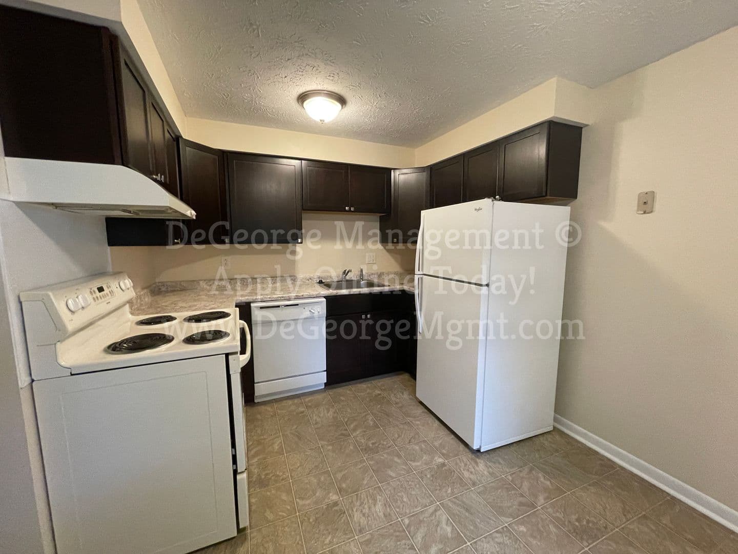 Georgetown Manor Apartments 3 of 24