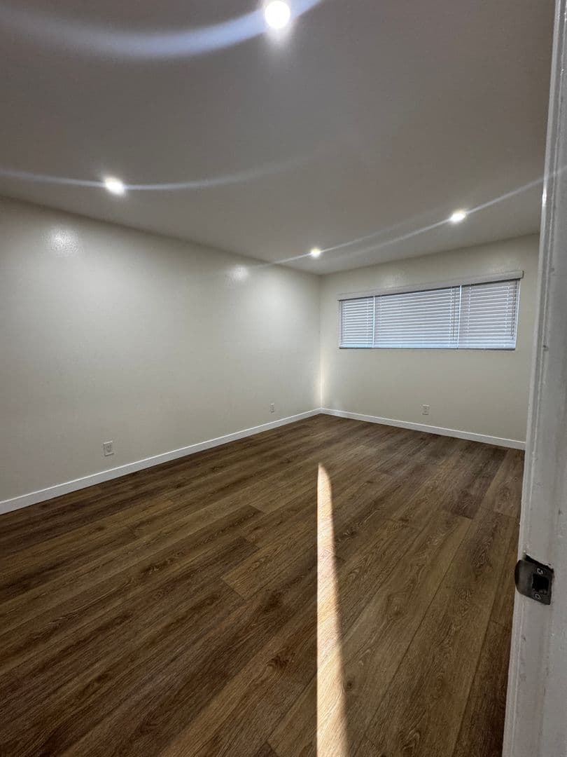 Windsor House Apartments 5 of 12